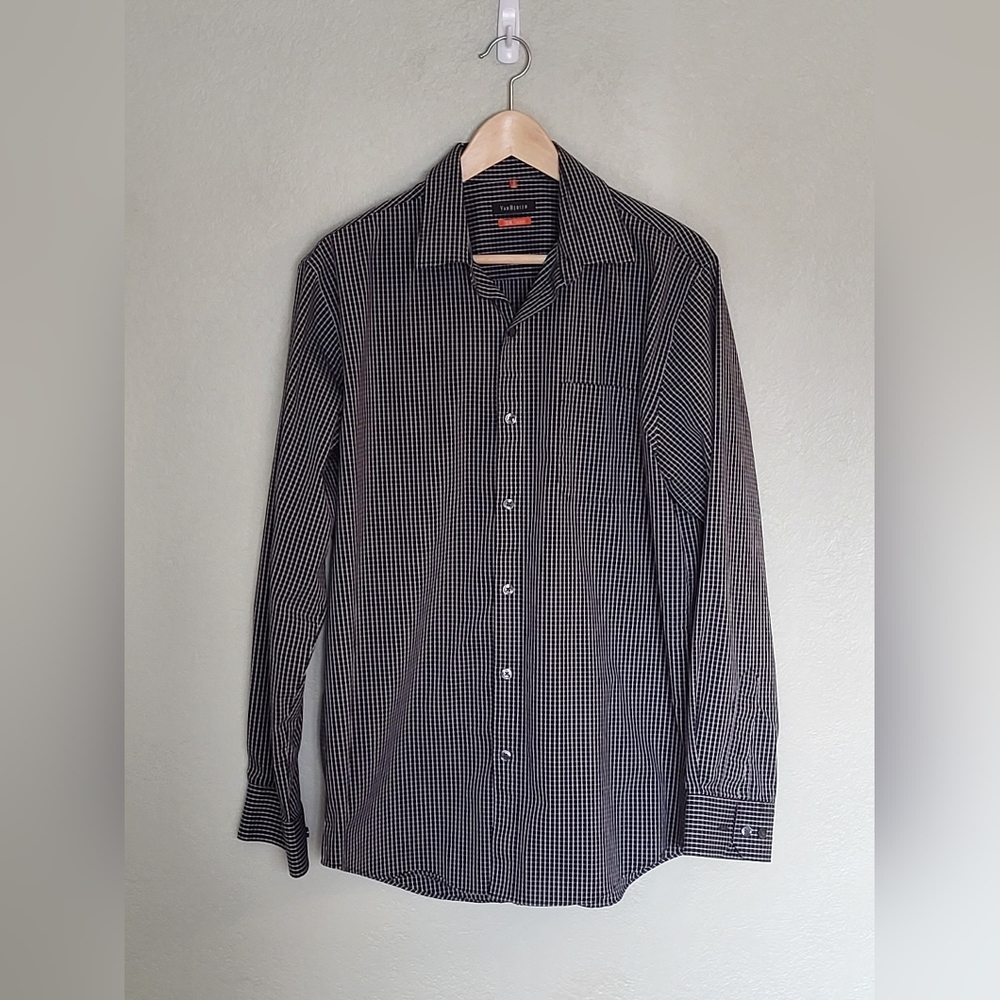 Van Heusen men's dress shirt